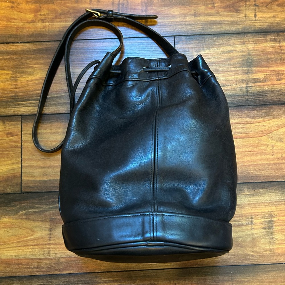 Coach Vintage 0263 Black Leather Large Drawstring Bucket Bag USA 8.5” x 13”